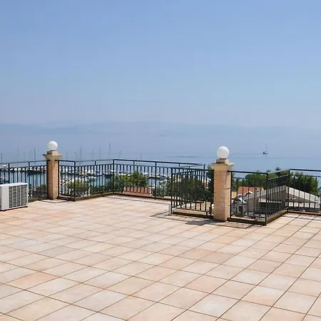 Corfu Sunflower * Бенитсес